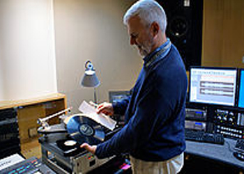 Digitizing sound recordings on vinyl, audio cassettes and audio bobbins